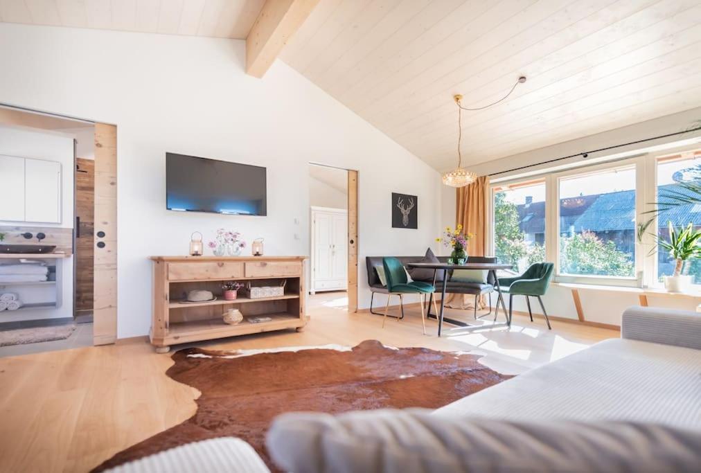 Exklusives Design-Apartment & Sauna Warngau Exteriör bild