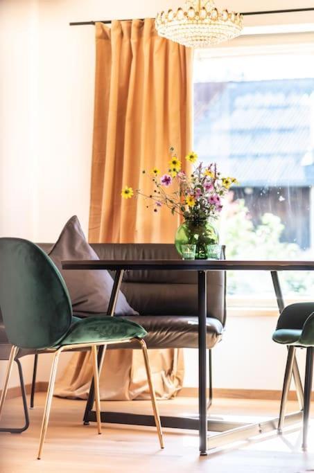 Exklusives Design-Apartment & Sauna Warngau Exteriör bild